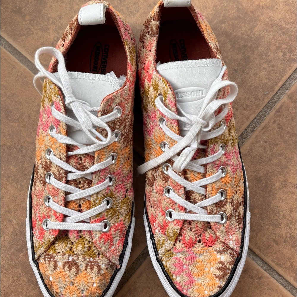 RARE Converse/Missoni collab: Women's Floral Crochet Chuck Taylors  size 10 EUC